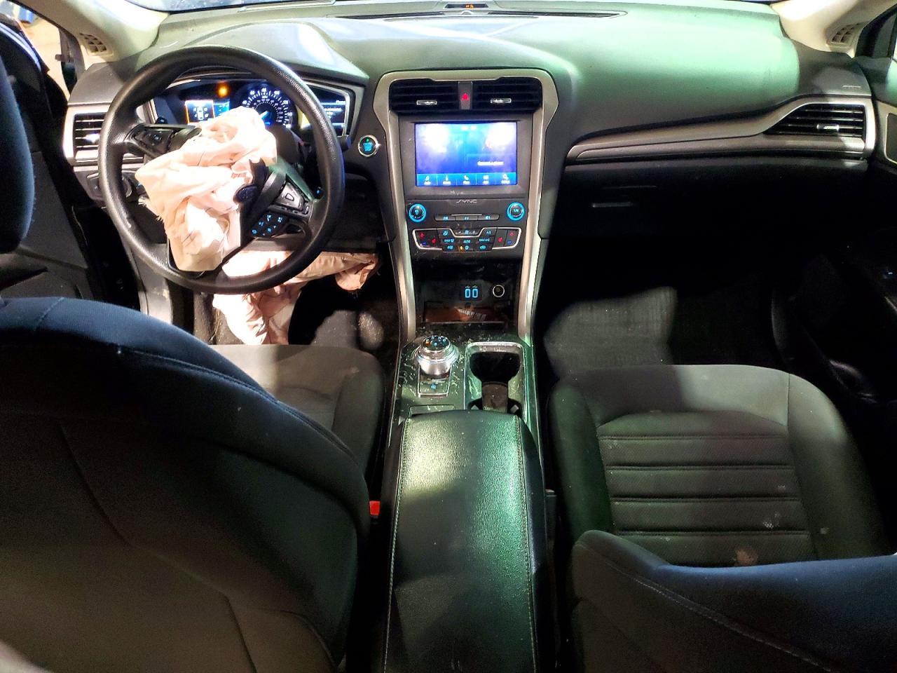 2020 Ford Fusion se