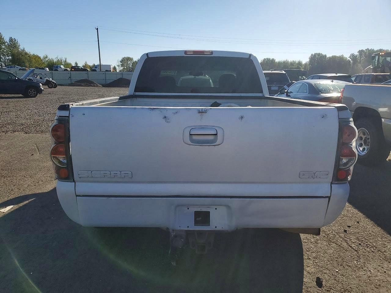 2005 GMC New Sierra C1500