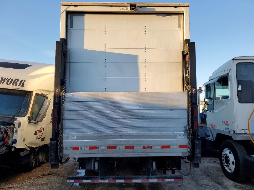 2019 Freightliner Business Class M2 box Truck