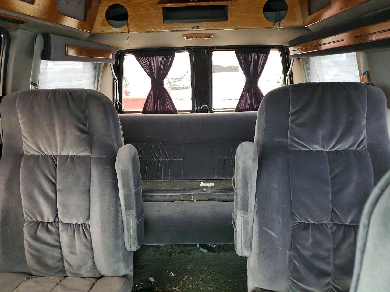 1992 GMC Safari XT