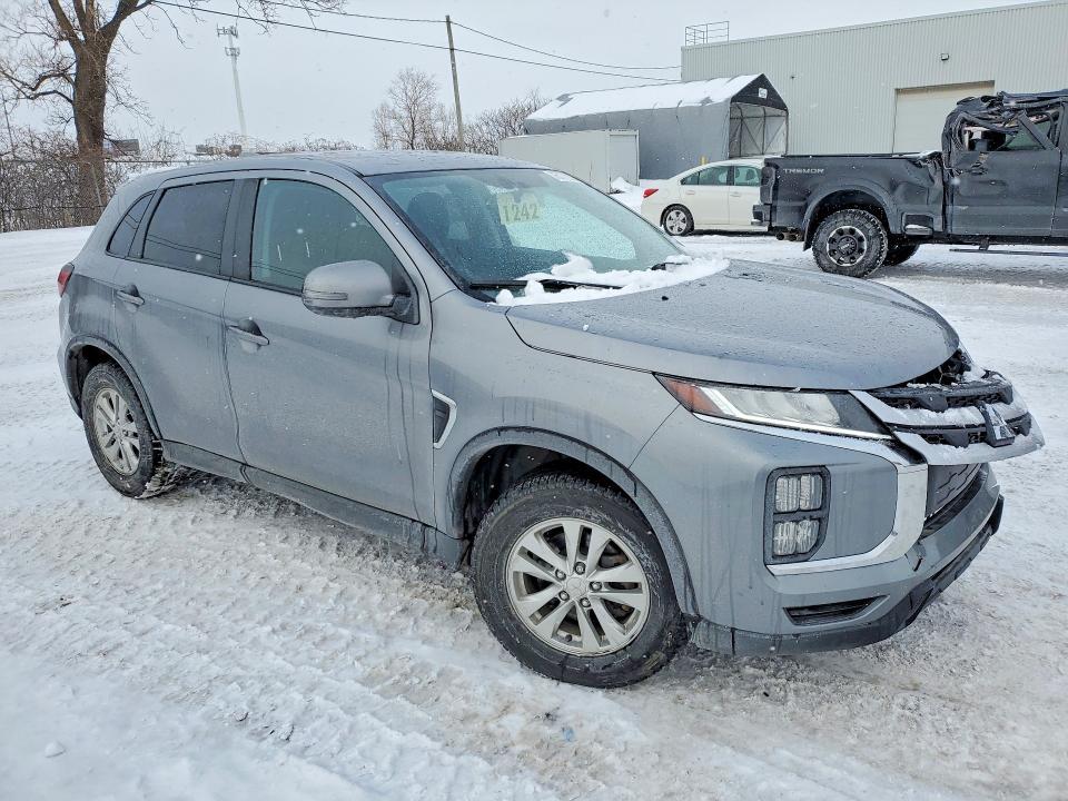 2022 Mitsubishi Rvr es