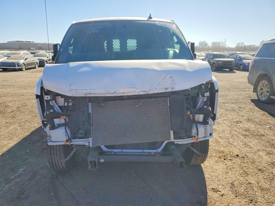 2023 Chevrolet Express G2500