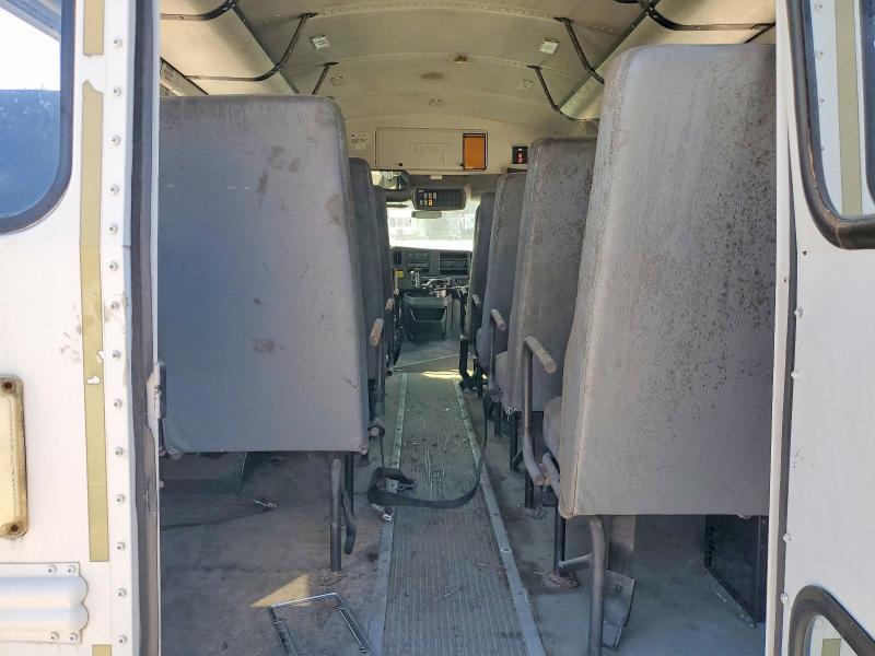 2011 Chevrolet Express G3500 Shuttle Bus