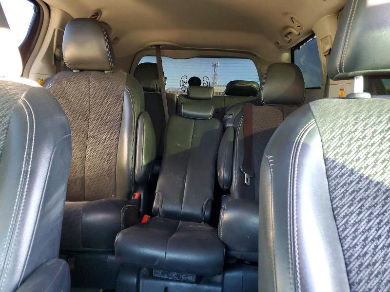 2013 Toyota Sienna se 8-passenger