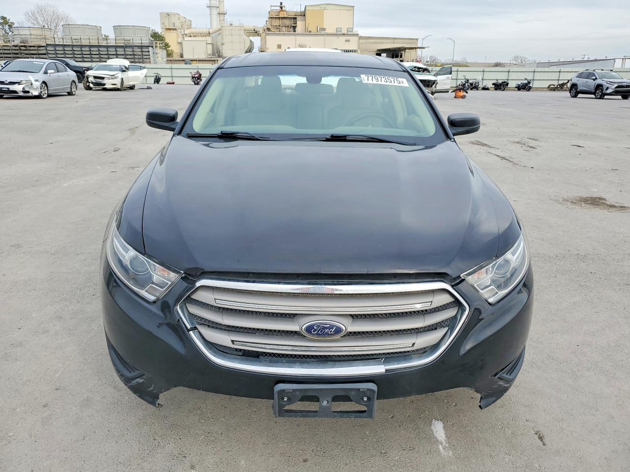 2016 Ford Taurus se