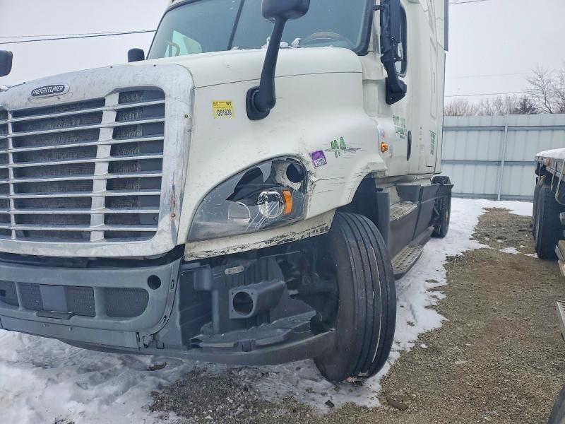 2016 Freigliner 2016 Freightliner Cascadia 125 Semi Truck