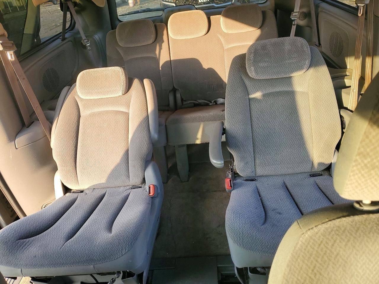 2005 Dodge Grand Caravan sxt