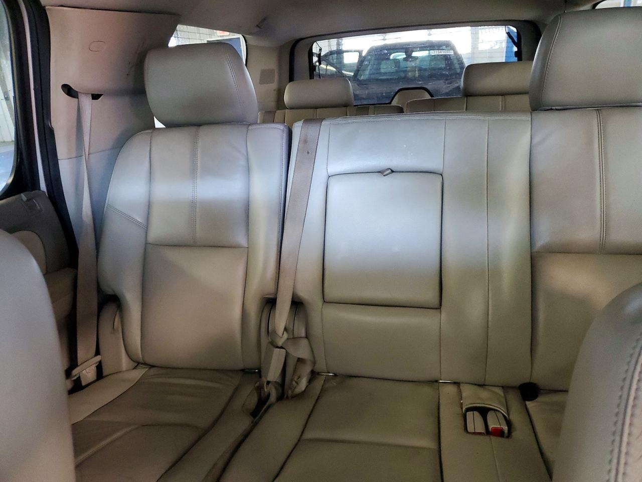 2011 Chevrolet Suburban K1500 lt