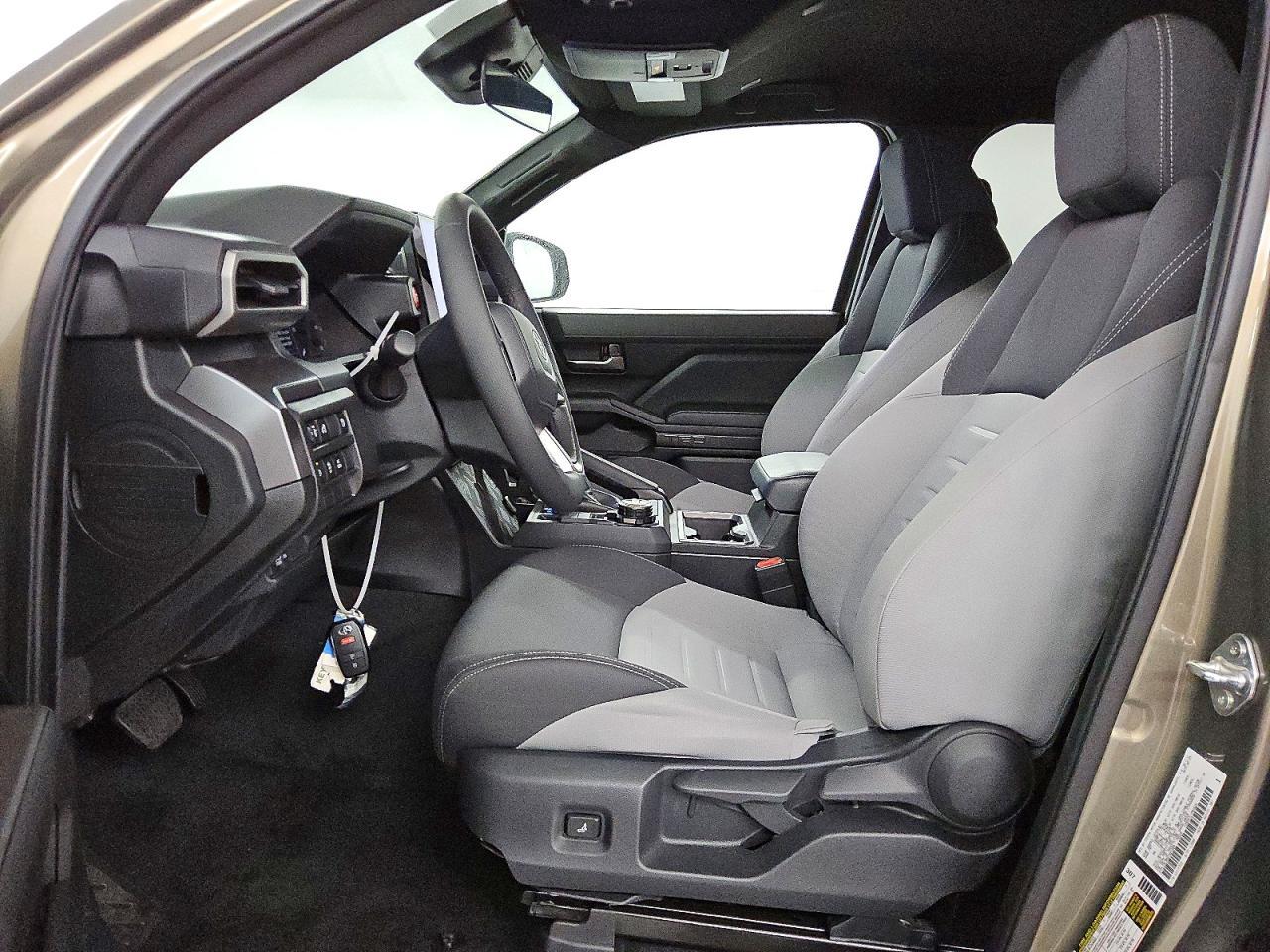 2025 Toyota Tacoma TRD OFF-ROAD HV