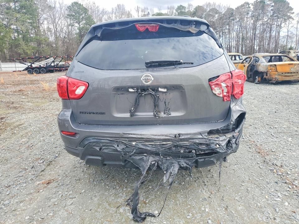 2020 Nissan Pathfinder sl