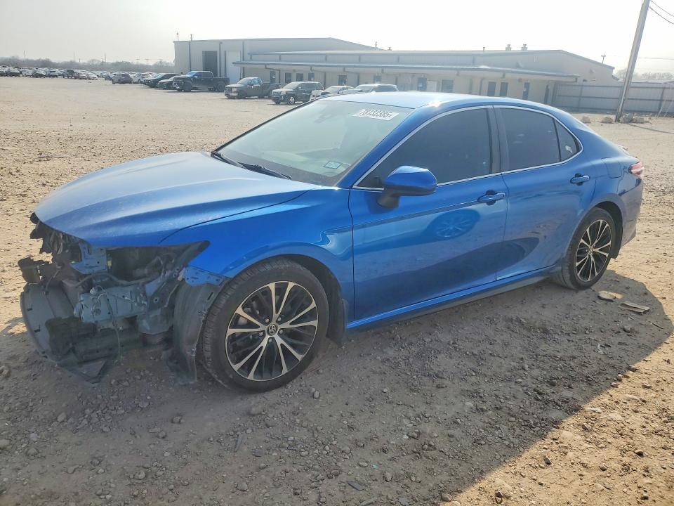 2020 Toyota Camry se