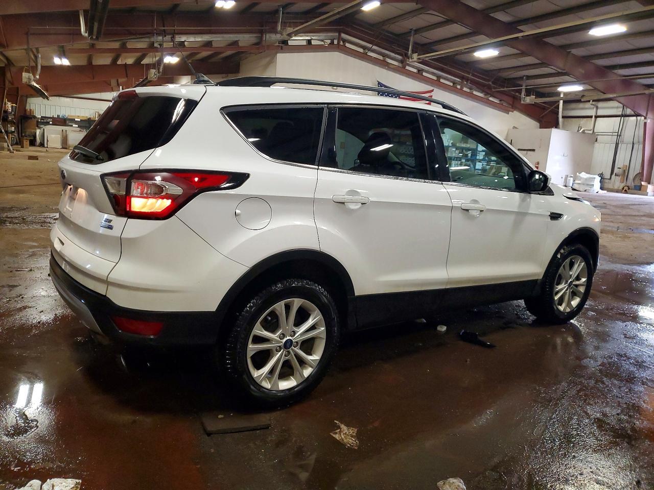 2018 Ford Escape se