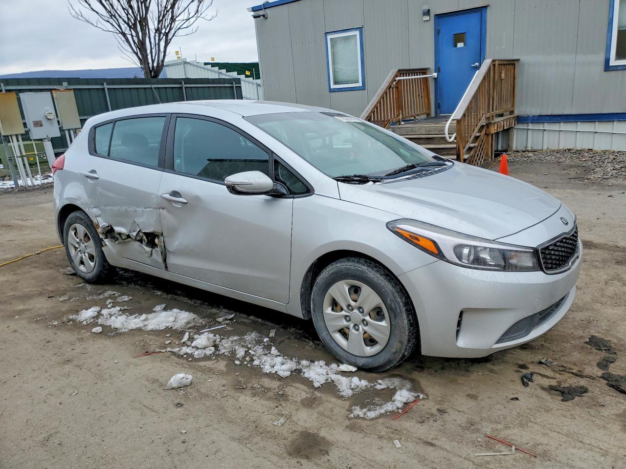 2017 KIA Forte5 lx