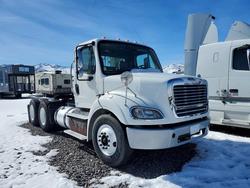 Vehiculos salvage en venta de Copart Reno, NV: 2014 Freightliner Business Class M2 Semi Truck