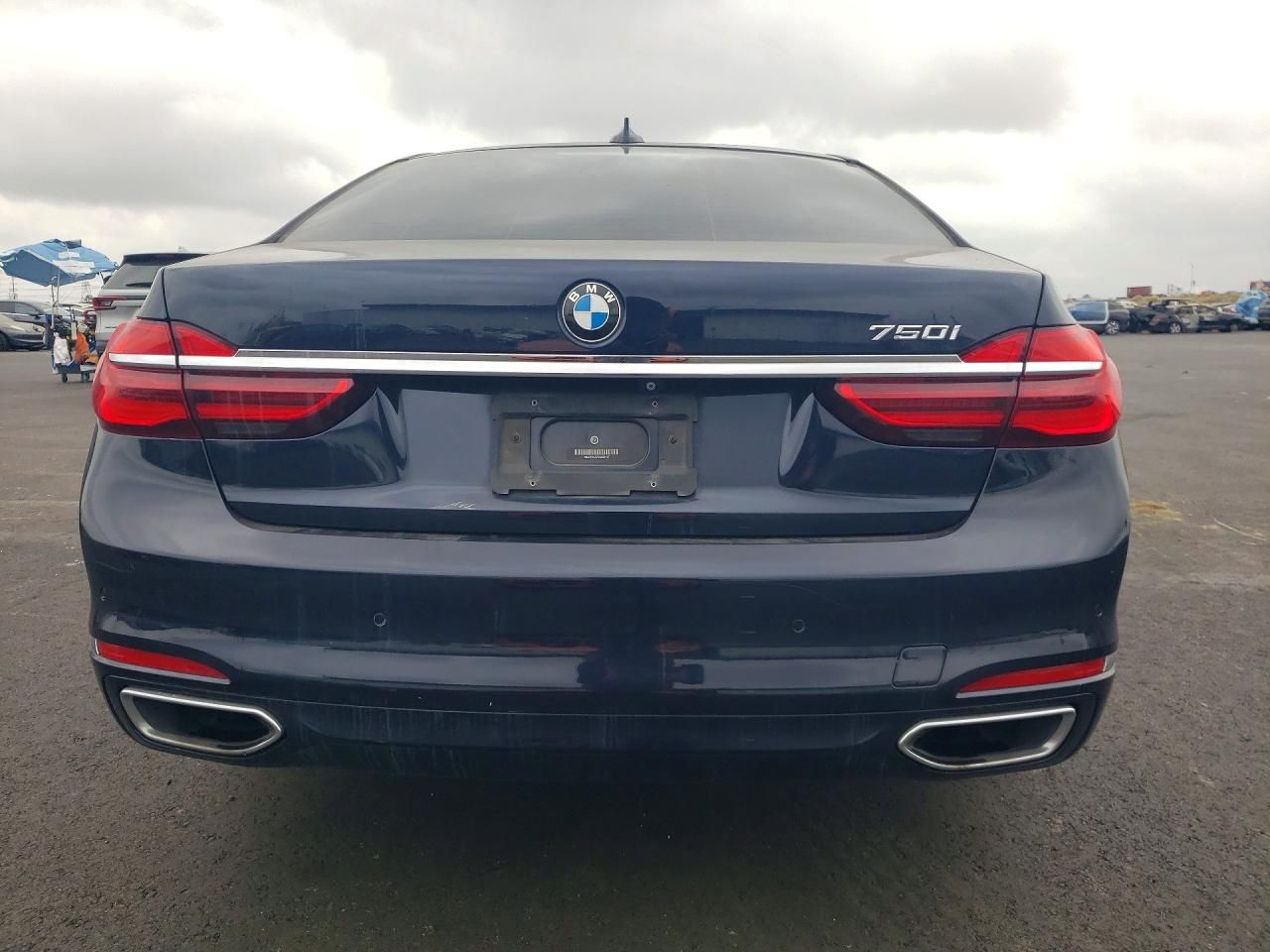 2016 BMW 750 i