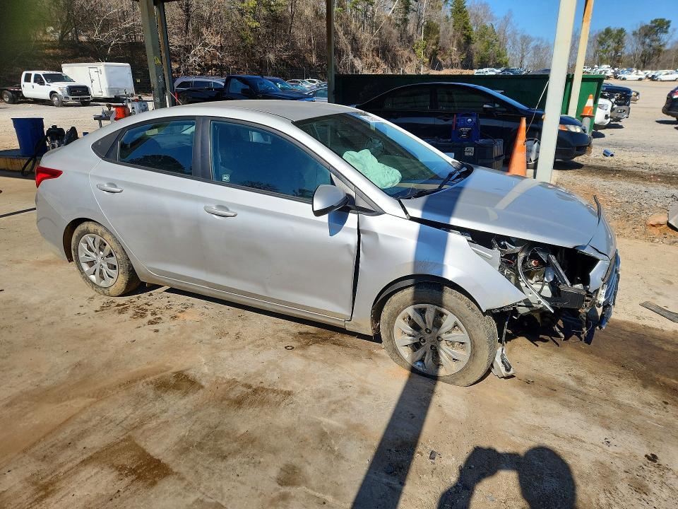 2021 Hyundai Accent se