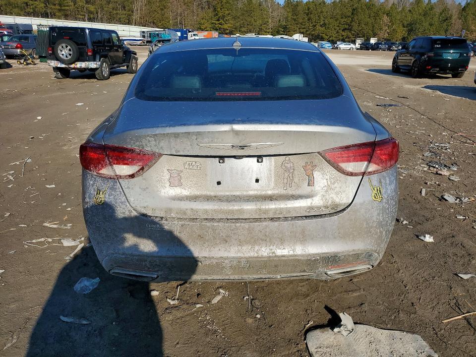 2016 Chrysler 200 s