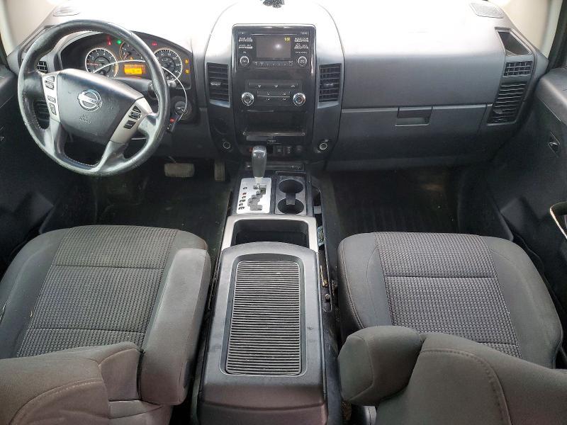 2014 Nissan Titan SV