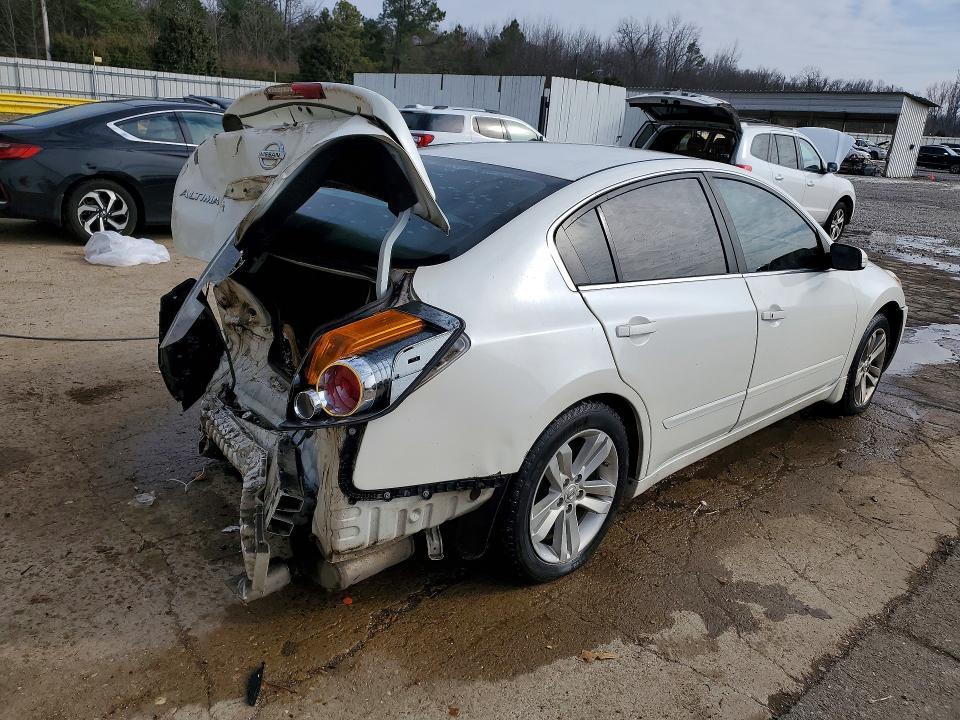 2011 Nissan Altima sr