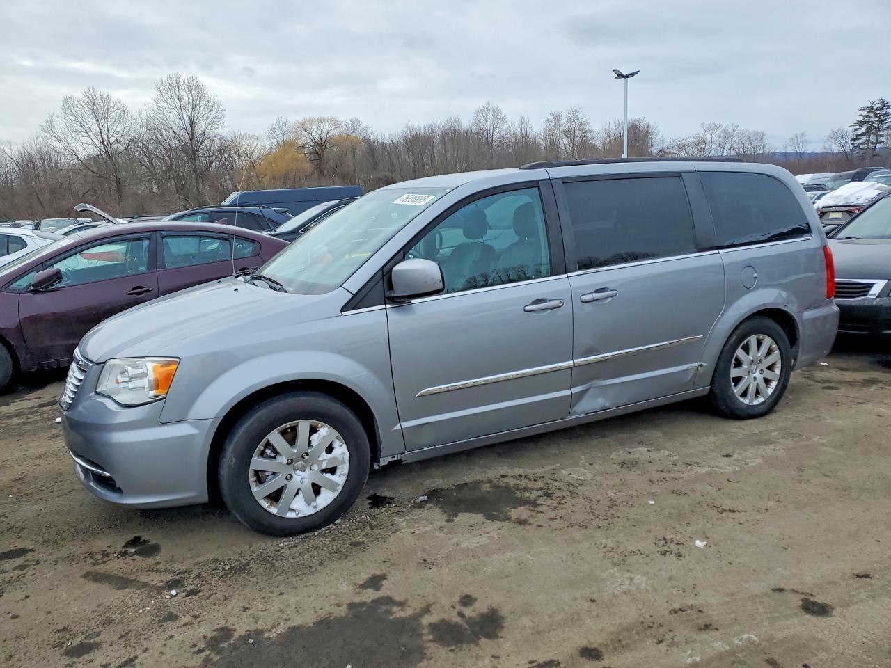 2015 Chrysler Town & Country Touring