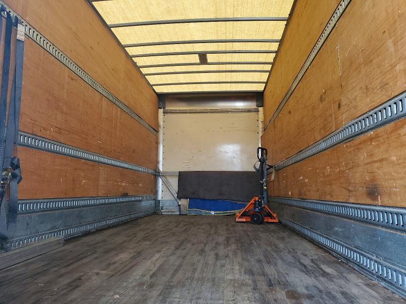 2015 Freightliner Cascadia Semi Truck