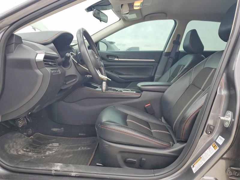 2024 Niss Altima 2.5 sr