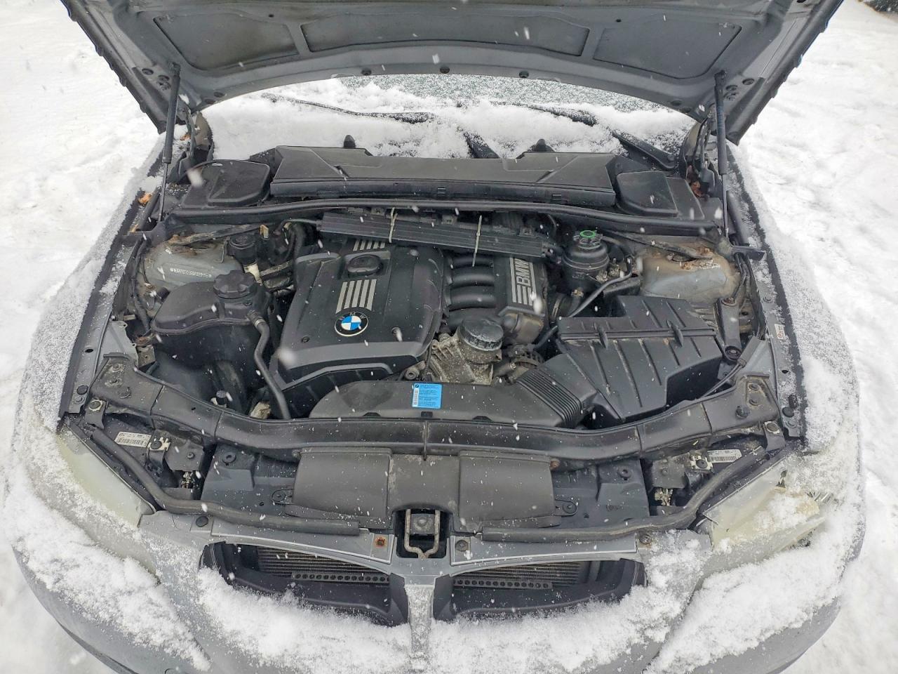 2011 BMW 323 i