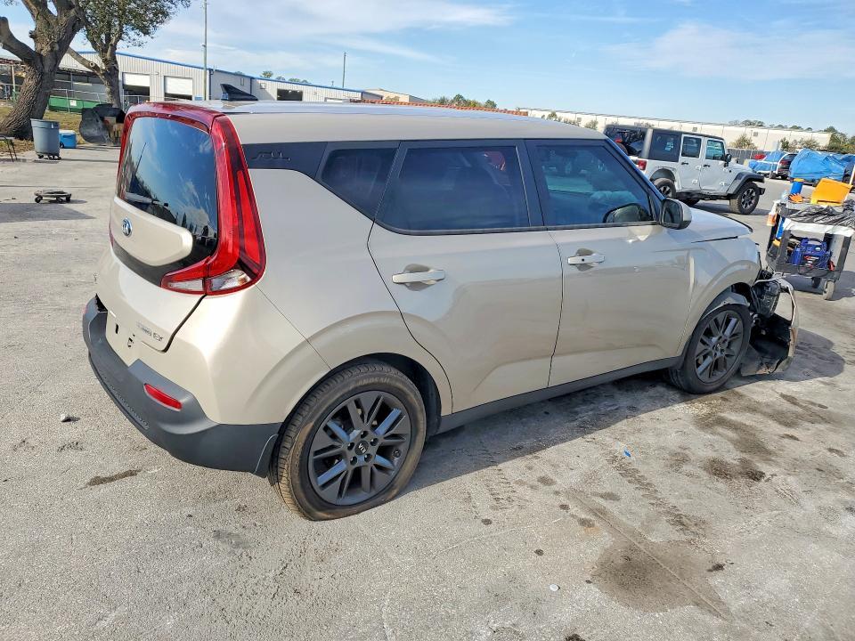 2020 KIA Soul ex