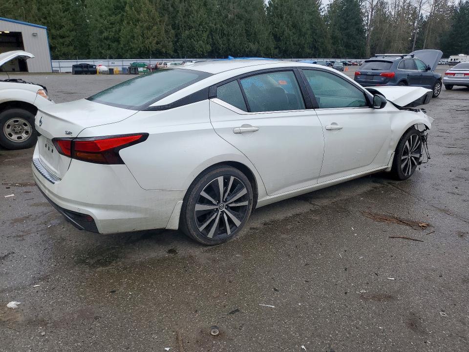 2022 Nissan Altima 2.5 sr