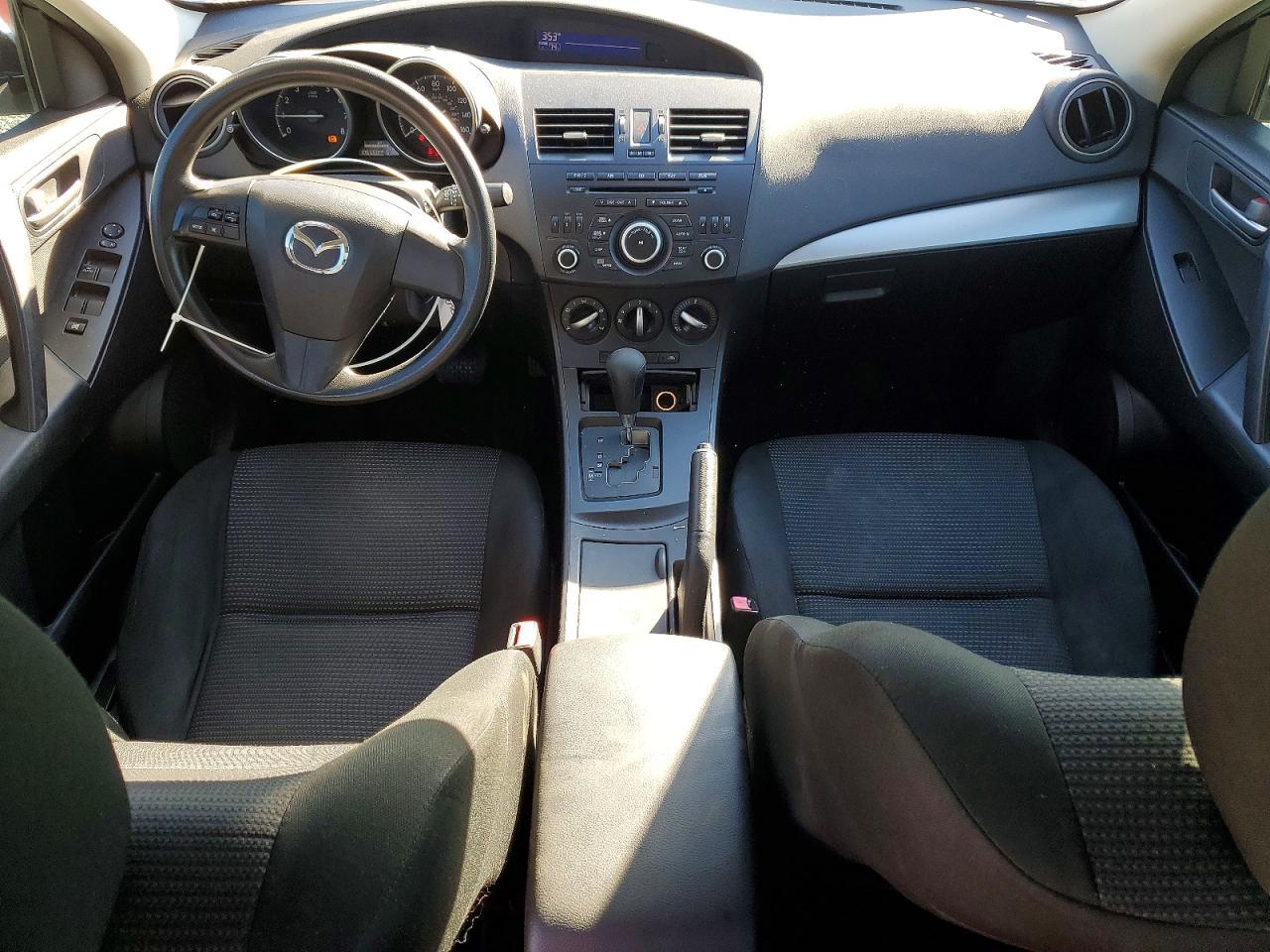 2013 Mazda 3 I
