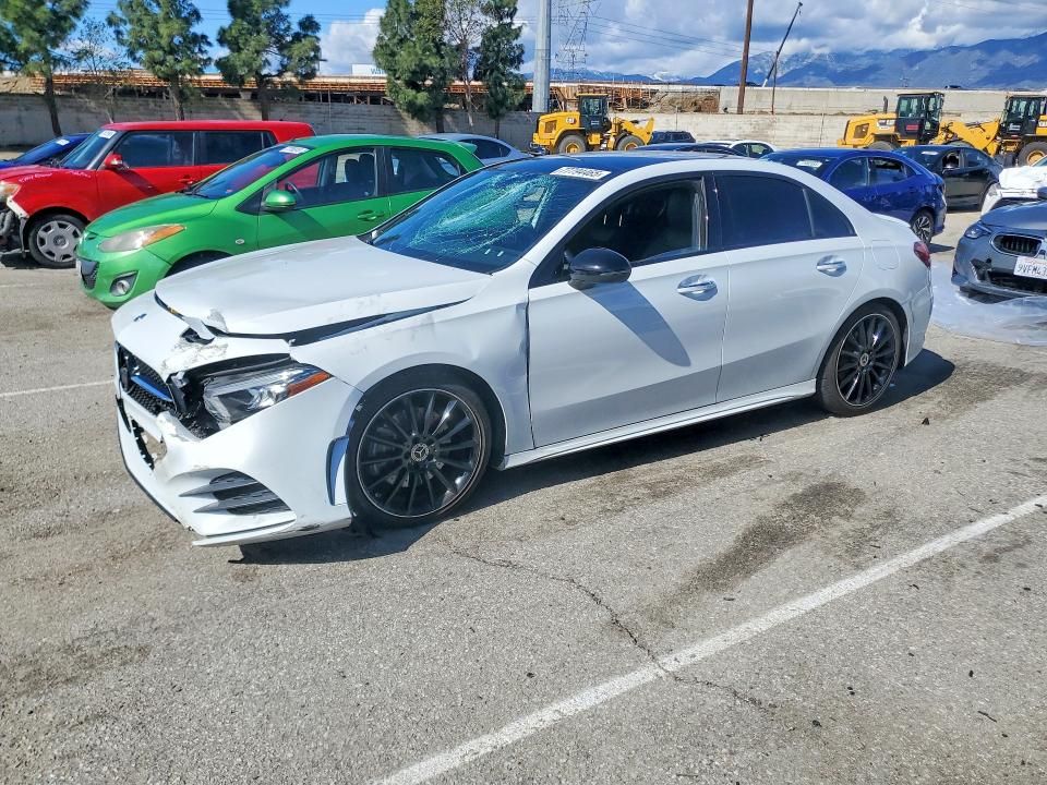 2020 Mercedes-Benz A 220
