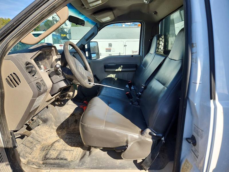 2010 Ford F350 Super Duty Flatbed Truck