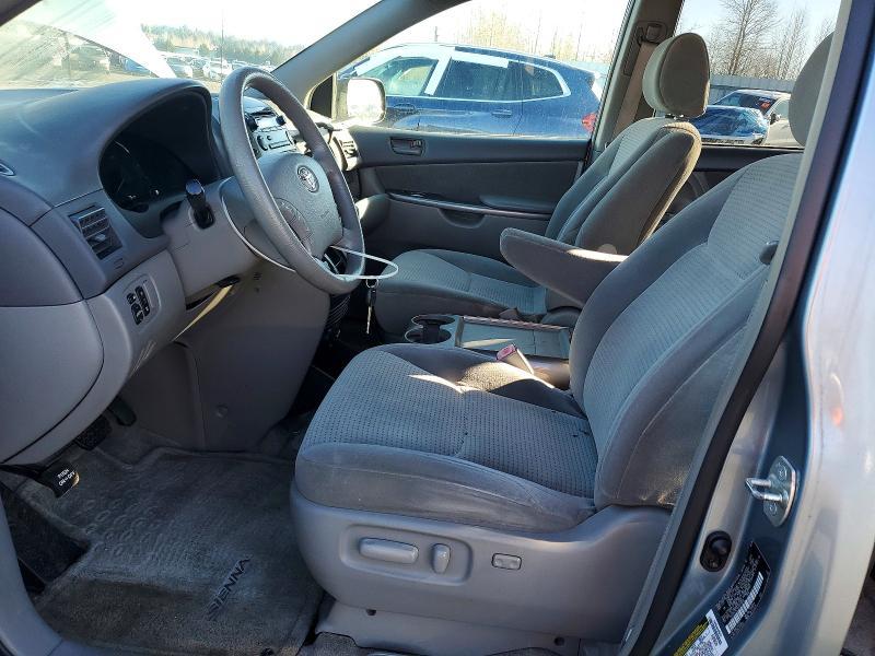 2006 Toyota Sienna le 8 Passenger