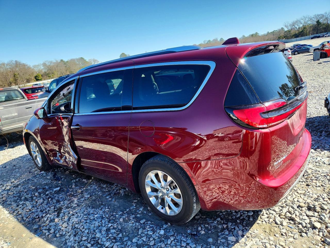2021 Chrysler Pacifica Touring l