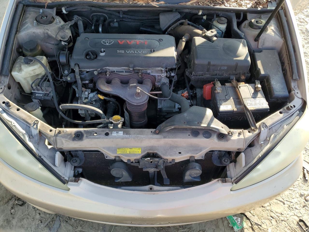 2005 Toyota Camry le