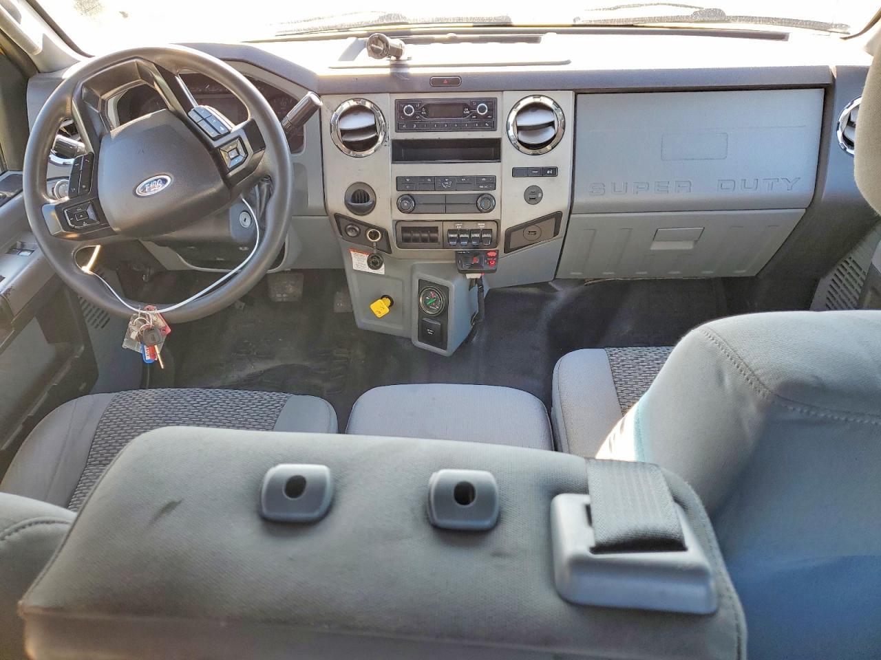 2021 Ford F650 Super Duty Rollback Truck
