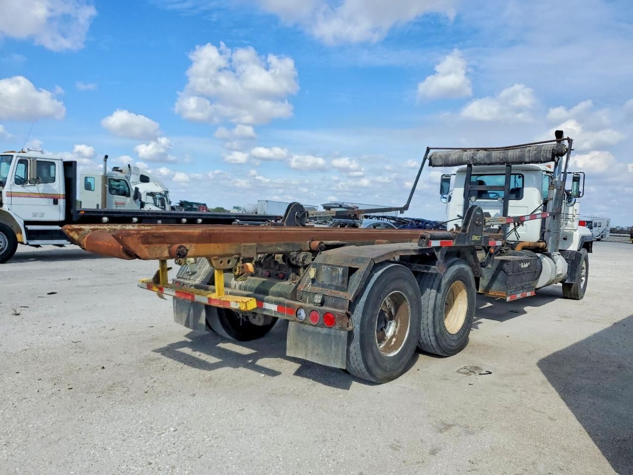 2002 Mack RB688S ROLL-OFF Container Truck