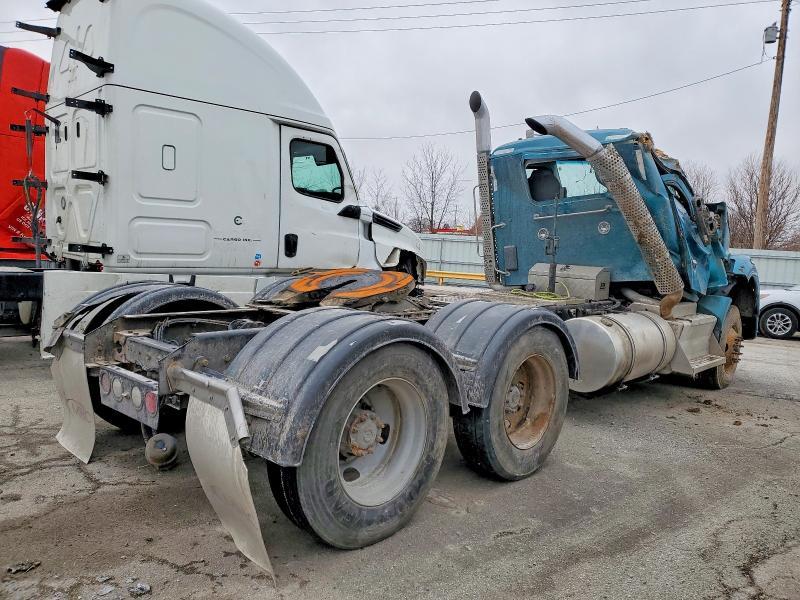 2017 Kenworth T800 Semi Truck