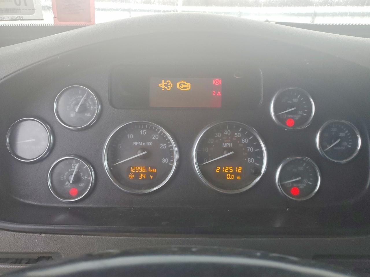 2016 Peterbilt 337 BOX Truck