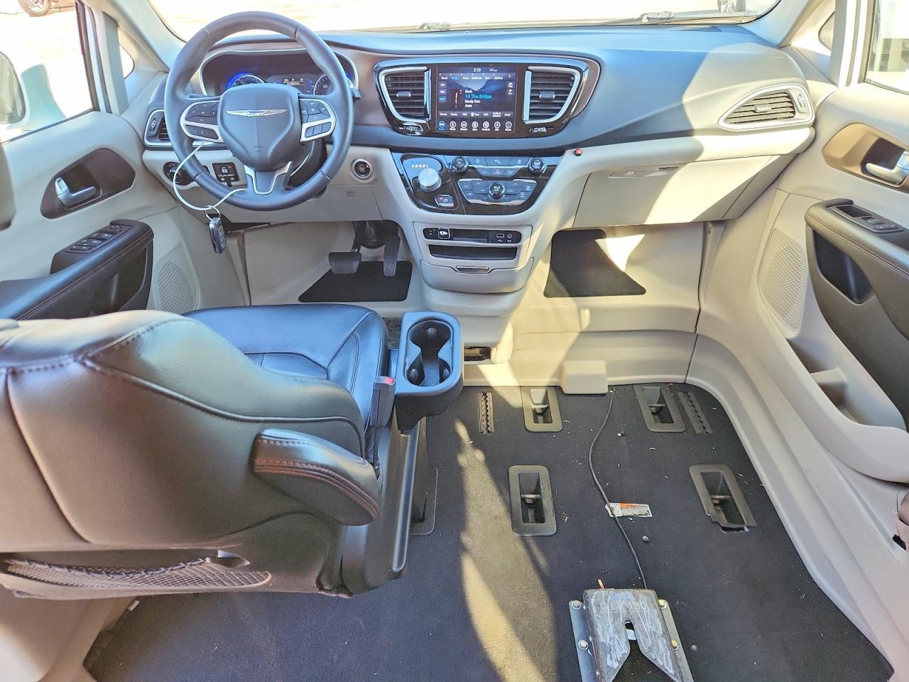 2018 Chrysler Pacifica Touring l