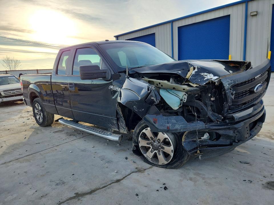 2014 Ford F150 Super cab