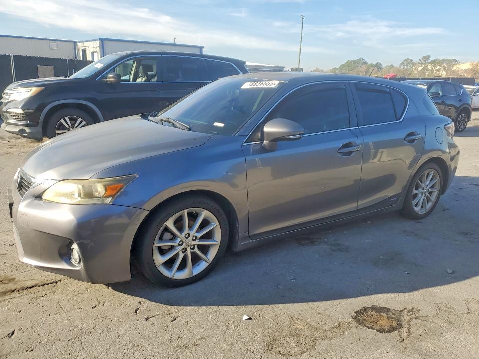 2013 Lexus Ct 200h Base