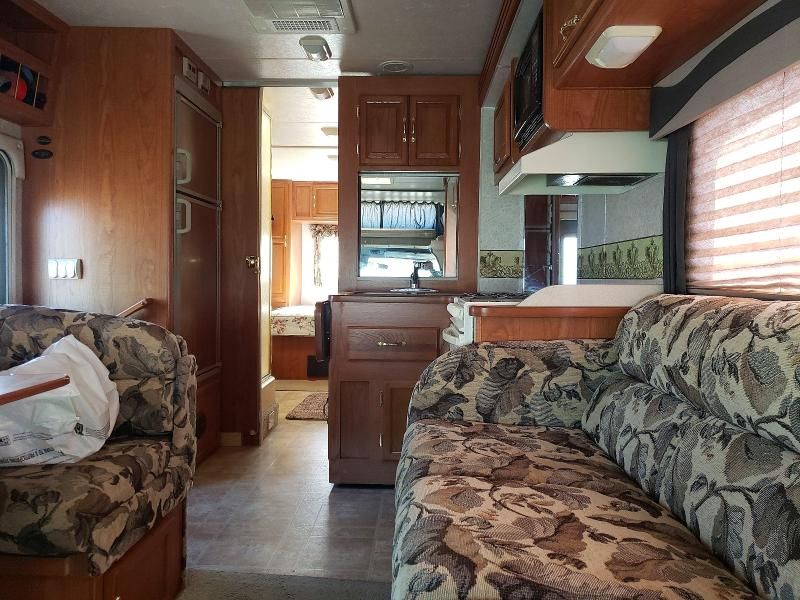 2003 Ford Econoline E450 Super Duty Cutaway Van