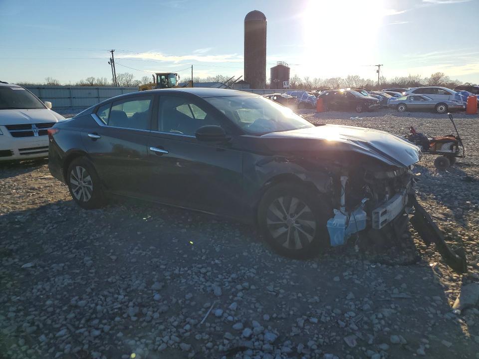 2019 Nissan Altima s