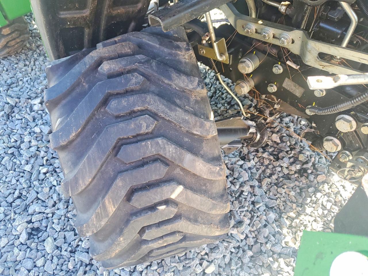 2023 John Deere 1025R Mfwd Tractor