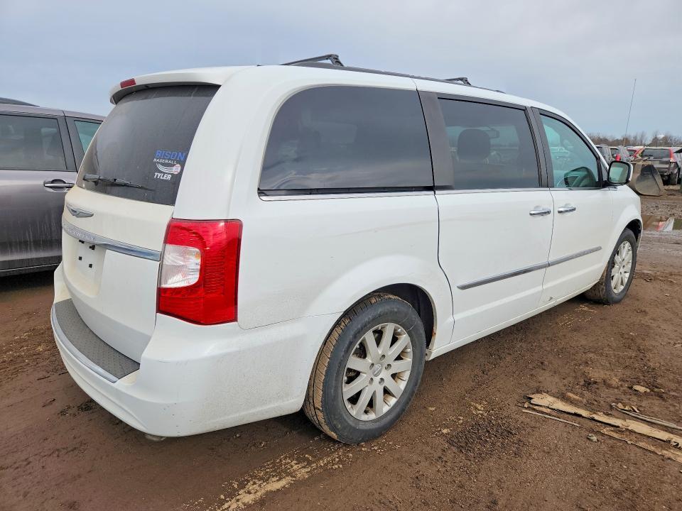 2016 Chrysler Town & Country Touring