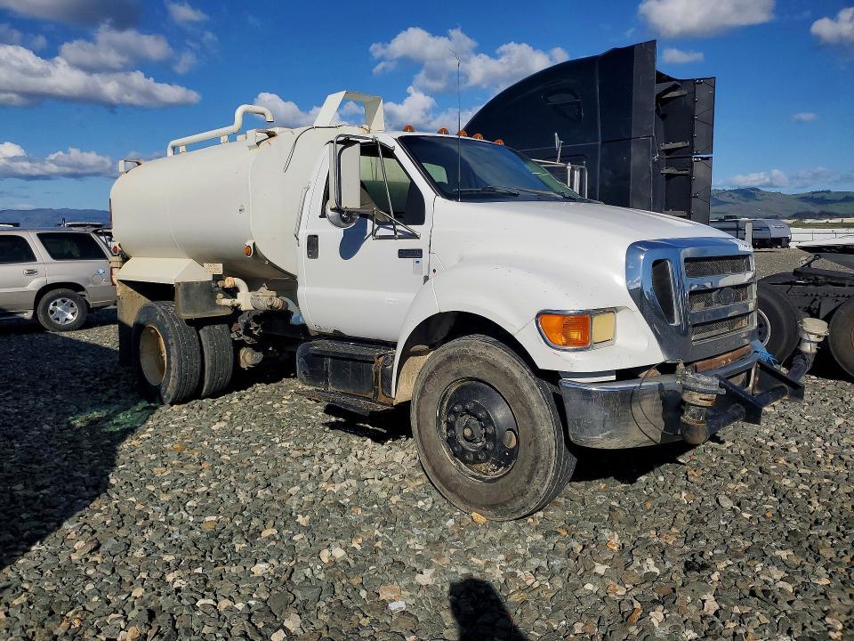2006 Ford F750 Super Duty Tank Truck