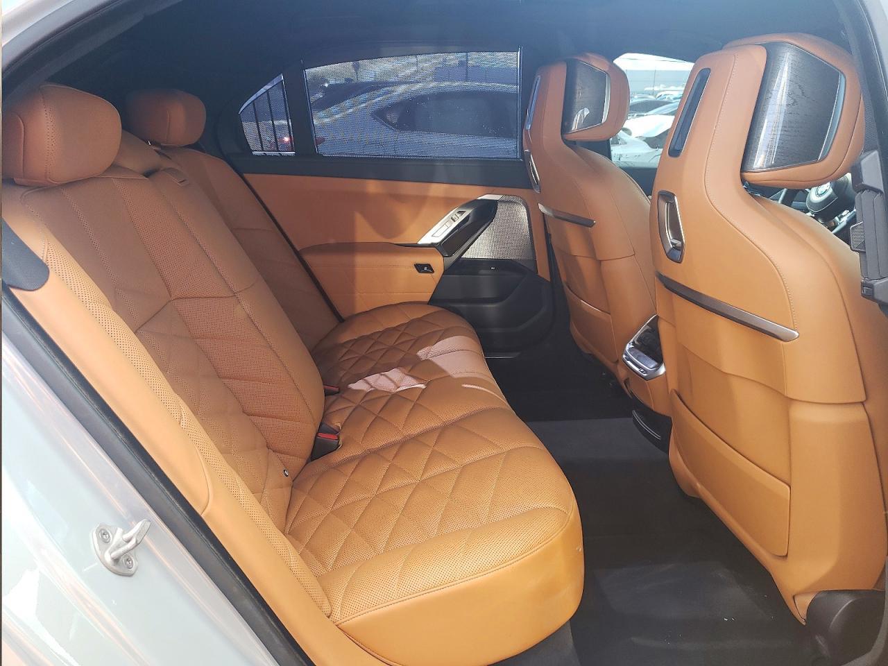 2024 BMW 740 i