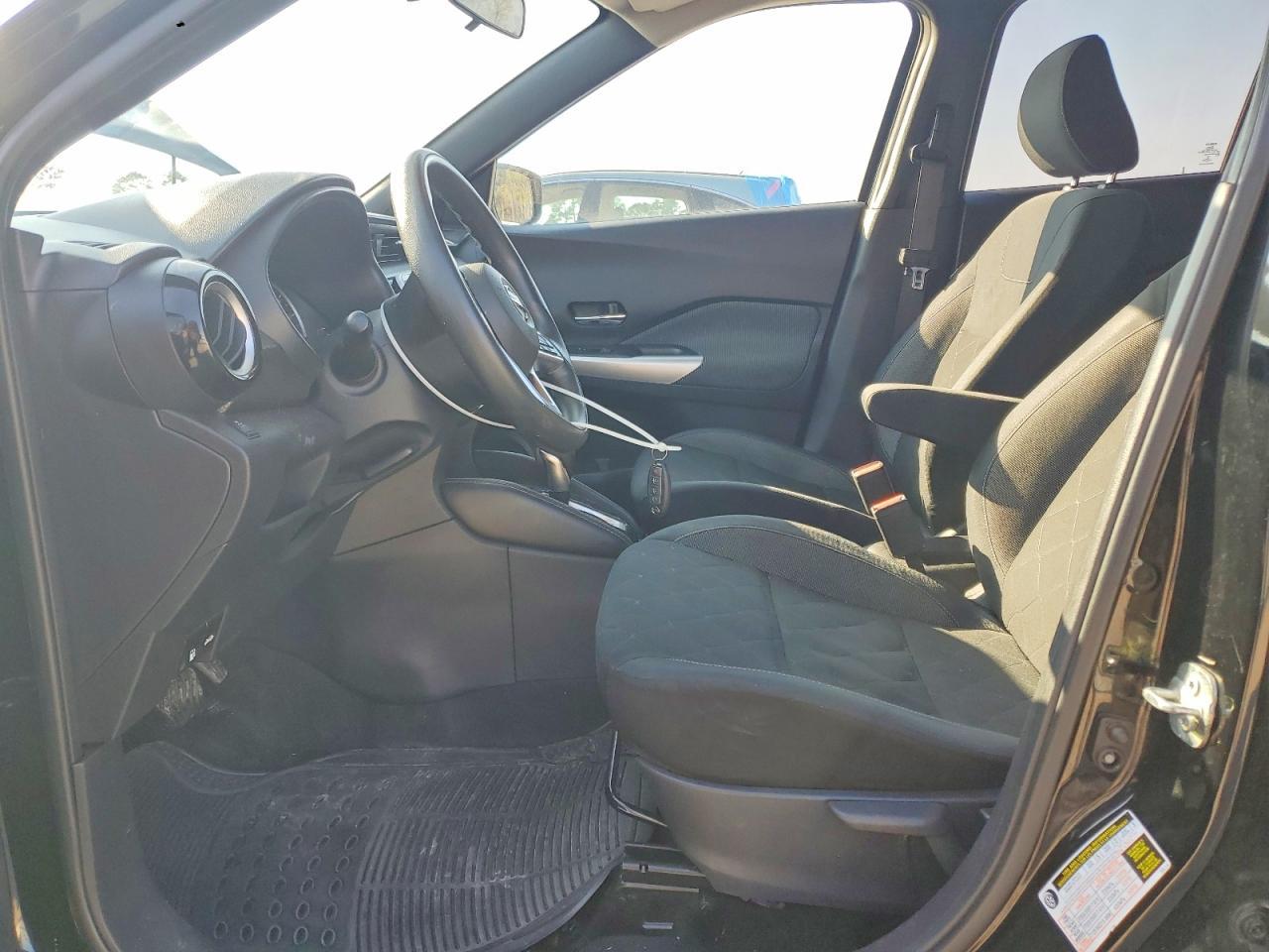 2019 Nissan Kicks sv