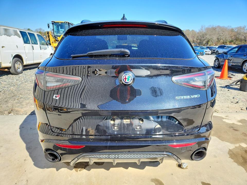 2024 Alfa Romeo Stelvio ti